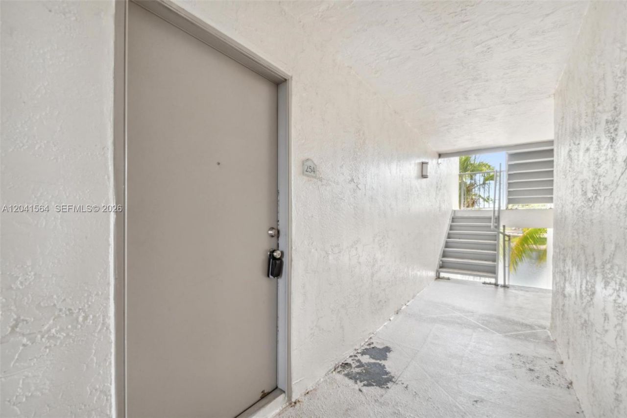 5672 Rock Island Rd , Unit 254, Tamarac, FL 33319 Photo