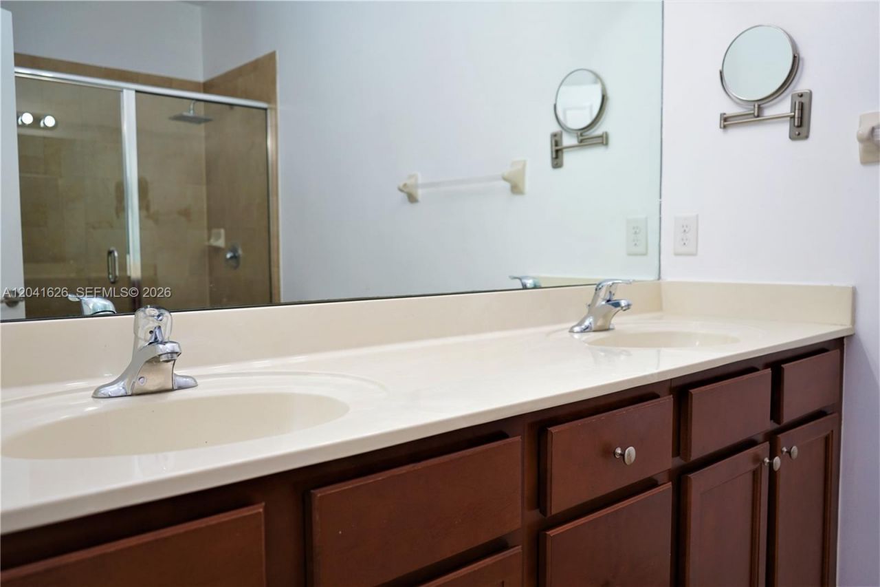 3365 W 91st Ter, Unit 3365, Hialeah, FL 33018 Photo