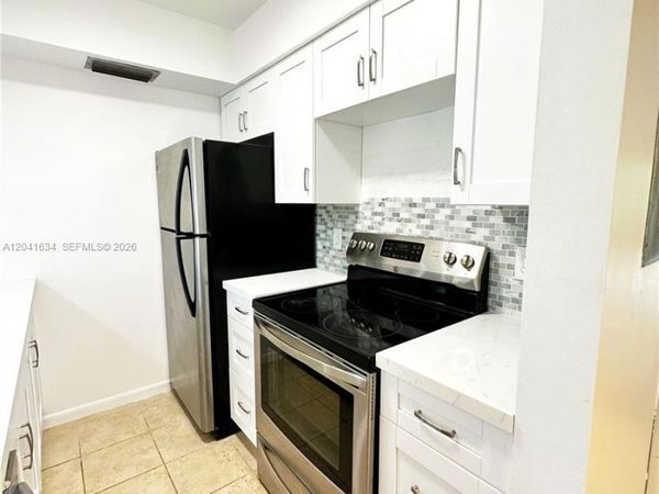 7137 Golf Colony Ct , Unit 202, Lake Worth, FL 33467