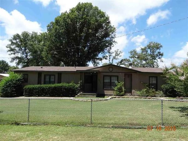 16028 Neches Parkway, Tyler, TX 75704