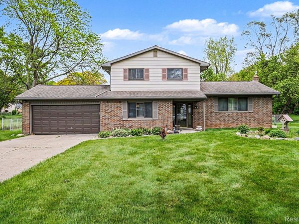 1148 Carter Drive, Flint Township, Mi 48532