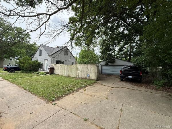 34535 Harroun Street, Wayne, MI 48184