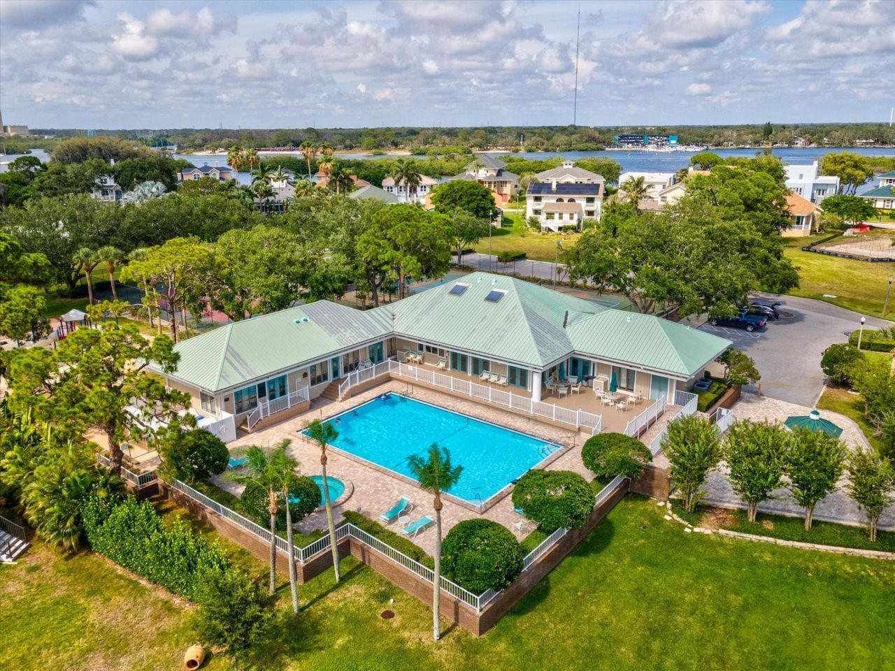 2057 N Pointe Alexis Drive, Tarpon Springs, FL 34689 Photo
