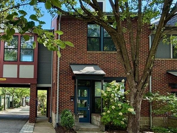 1611 Franklin Ct, Pittsburgh, PA 15203