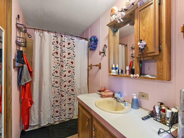 400 22 1/2 Street NW, Stewartville, MN 55976