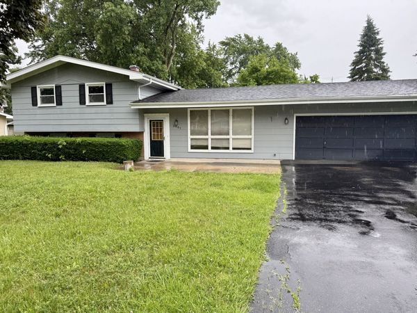 Lindenhurst, IL 60046