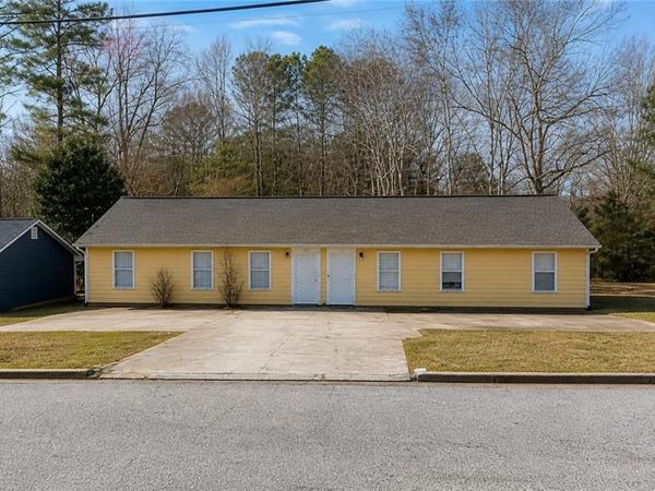 6112 Green Acres Dr , Covington, GA 30014