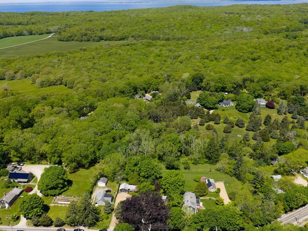 23 Onkokemmy Road, West Tisbury, MA 02575