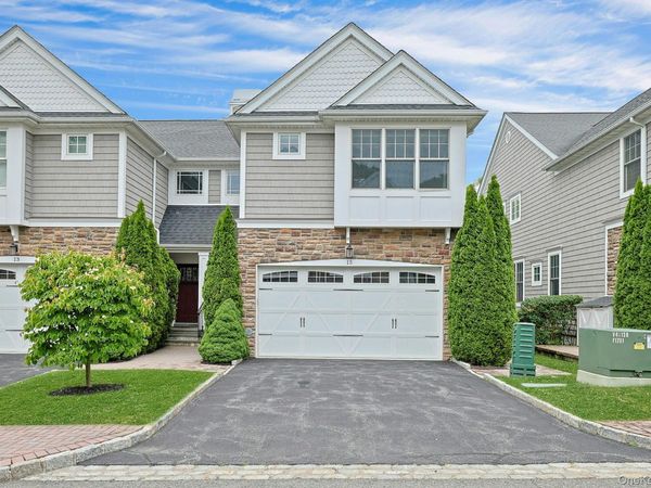 15 Hidden Ridge Court , Scarsdale, NY 10583