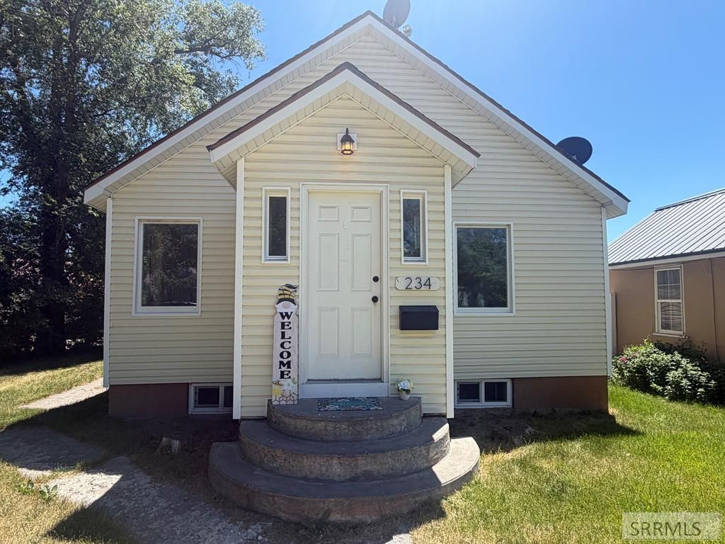 234 E 1st N, Rigby, ID 83442 Main Photo