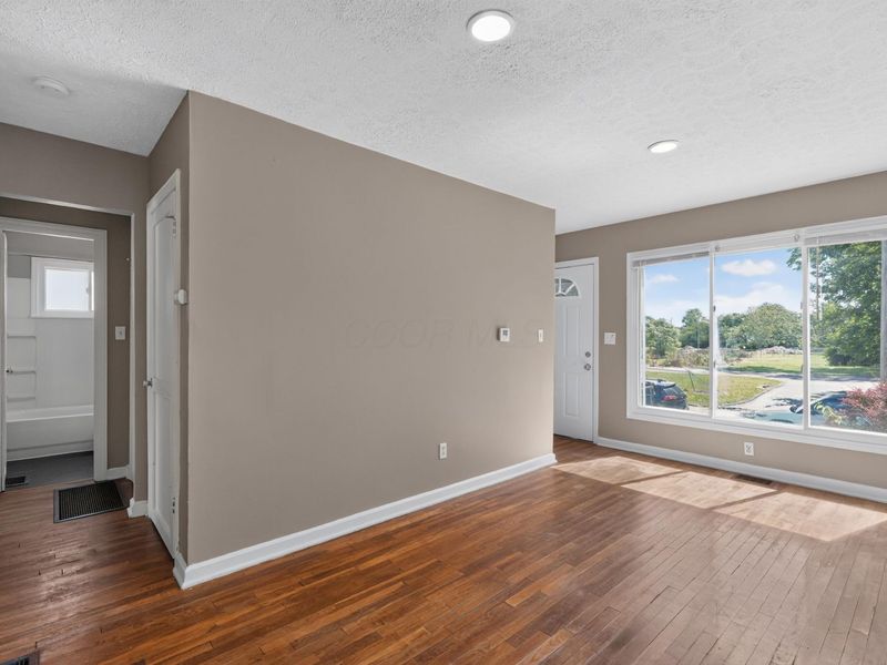 531 Johnson Street , Columbus, OH 43203 Photo 4