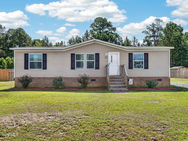 221 Mewborn Drive , Beulaville, NC 28518
