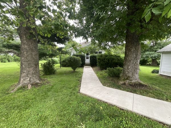 990 N 1875 Street , St Peter, IL 62880