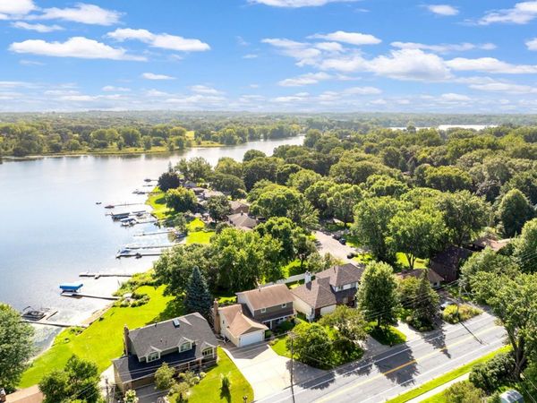 1975 Long Lake Road, New Brighton, MN 55112
