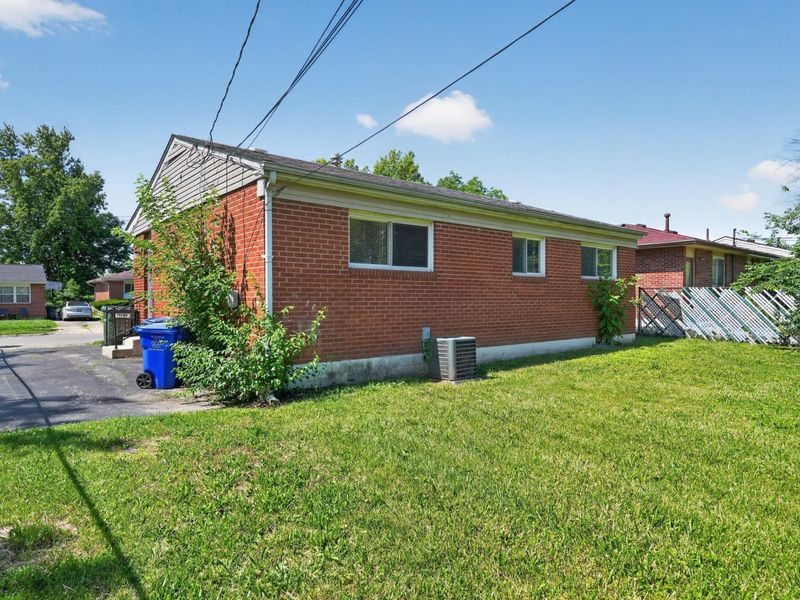 1948 Argyle Drive, Columbus, OH 43219 Photo 3