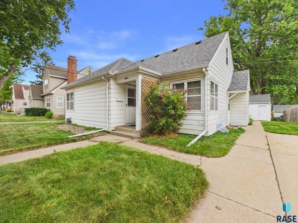308 E 18th St, Sioux Falls, SD 57104