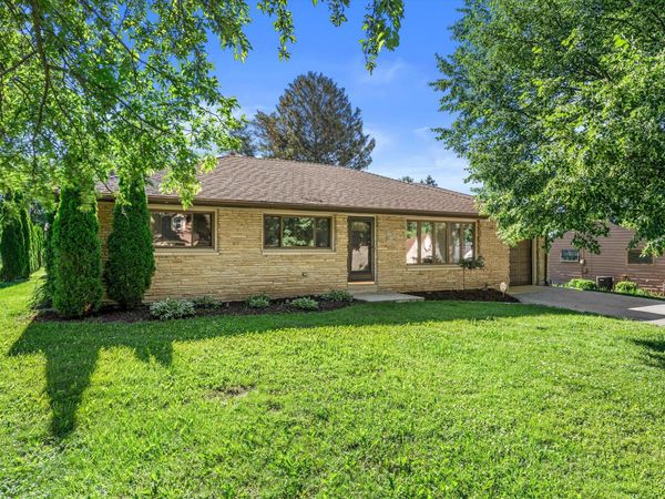 W238N6498 Elmwood Ave, Sussex, WI 53089