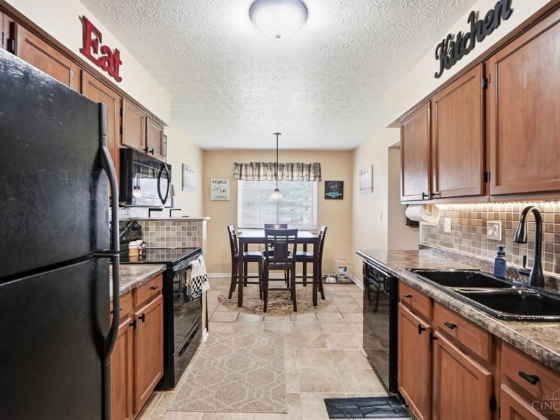 1575 Gelhot Drive, Unit 85, Fairfield, OH 45014 Photo 7