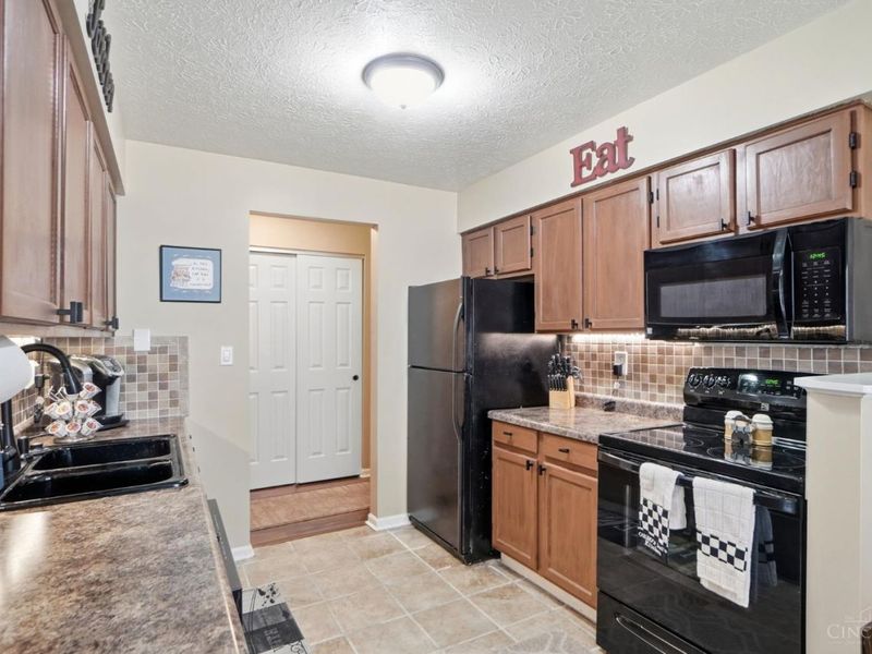 1575 Gelhot Drive, Unit 85, Fairfield, OH 45014 Photo 9