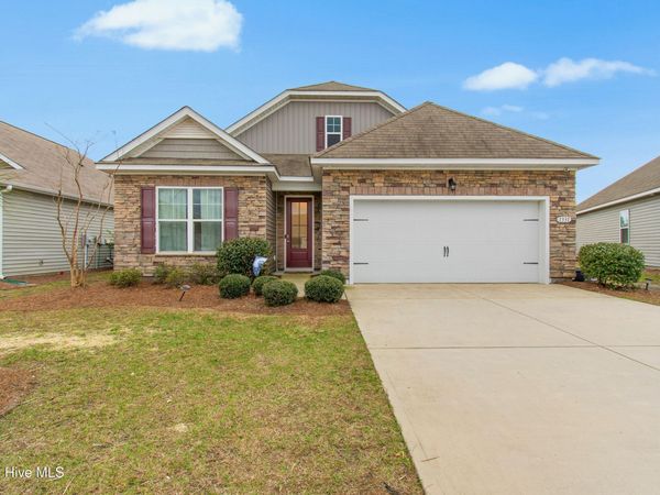 1331 Sunny Slope Circle, Calabash, NC 28467