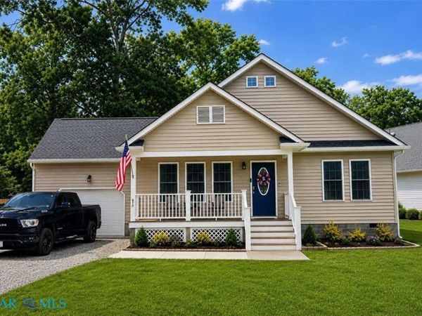 873 Shore Drive, Hartfield, VA 23071