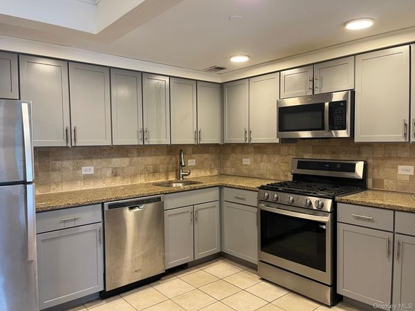 143-41 84th Drive, Unit 6E, Briarwood, NY 11435