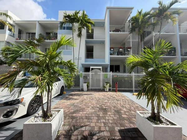 641 Espanola Way , Unit 3, Miami Beach, FL 33139