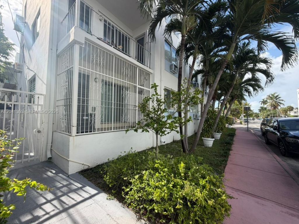 641 Espanola Way , Unit 3, Miami Beach, FL 33139 Photo