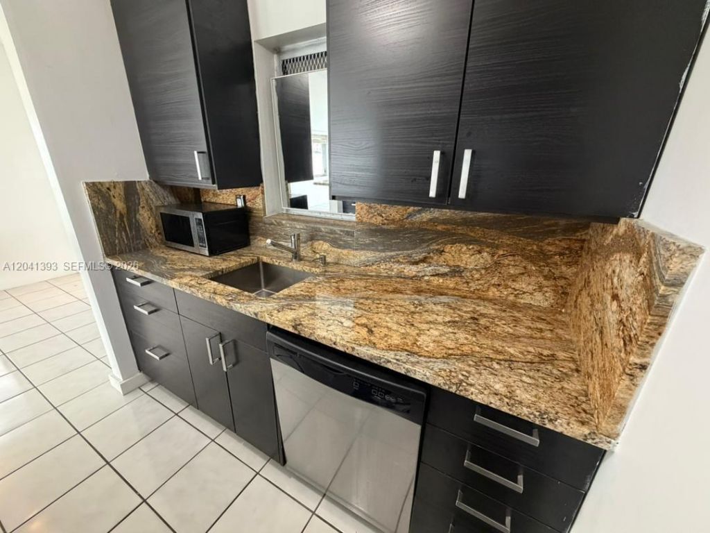 641 Espanola Way , Unit 3, Miami Beach, FL 33139 Photo