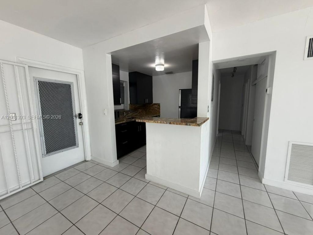 641 Espanola Way , Unit 3, Miami Beach, FL 33139 Photo