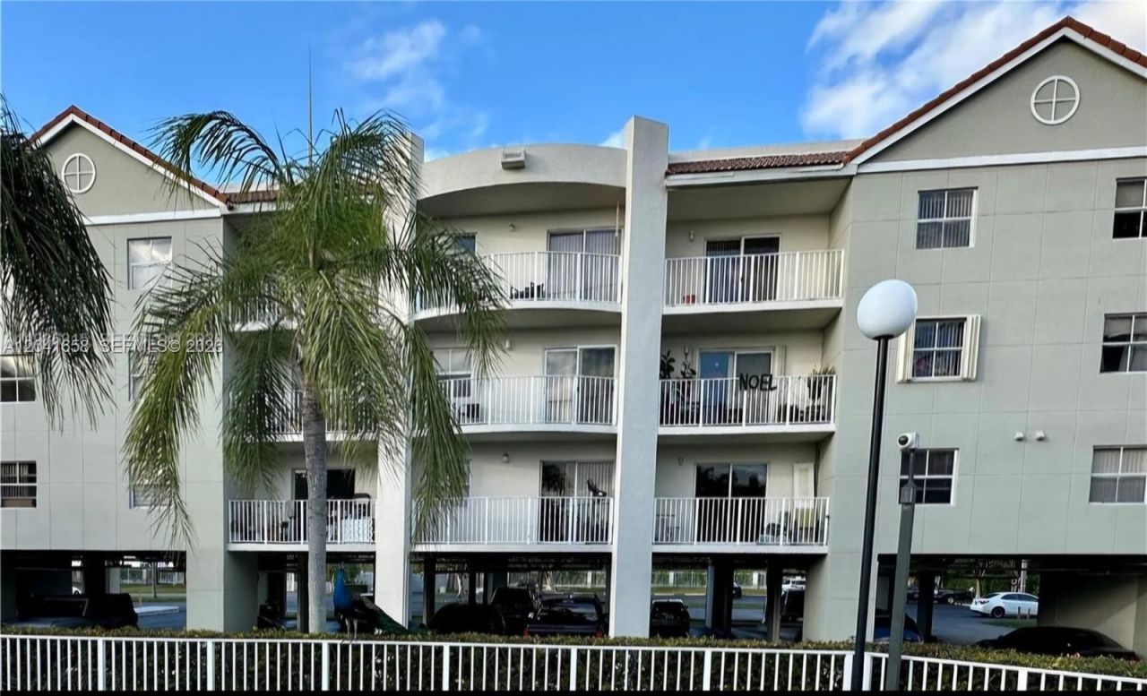 8200 SW 210th St , Unit 111, Cutler Bay, FL 33189 Photo