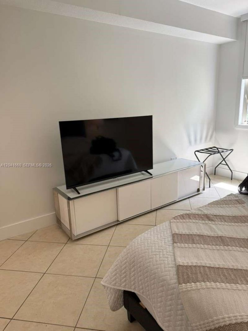 2630 SW 28th St, Unit 34, Miami, FL 33133 Photo