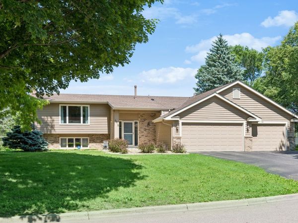 6015 Creek Ridge Court, Minnetonka, MN 55345