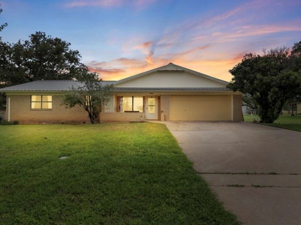 301 Reven Acres DR , Kingsland, TX 78639
