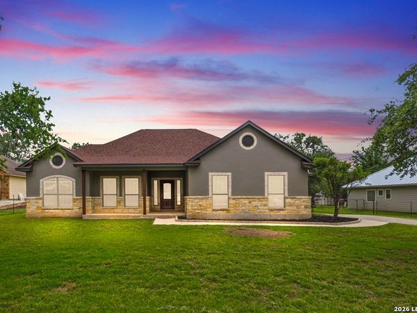 1211 MOSSY HOLLOW, Spring Branch, TX 78070
