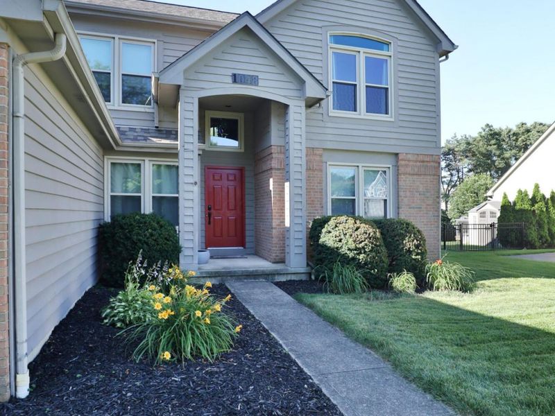 1048 Arcaro Drive, Columbus, OH 43230 Photo 2