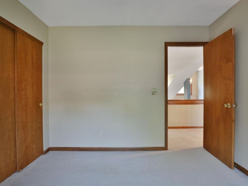 1048 Arcaro Drive, Columbus, OH 43230 Photo 34
