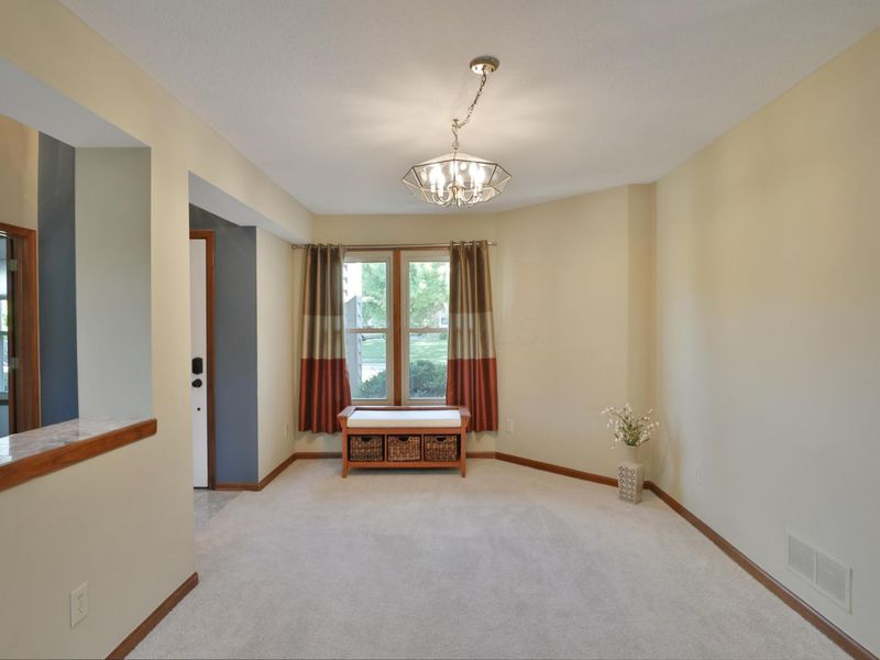 1048 Arcaro Drive, Gahanna, OH 43230 Photo 6