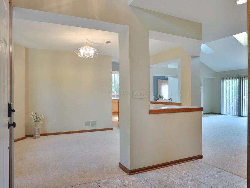 1048 Arcaro Drive, Gahanna, OH 43230 Photo 7