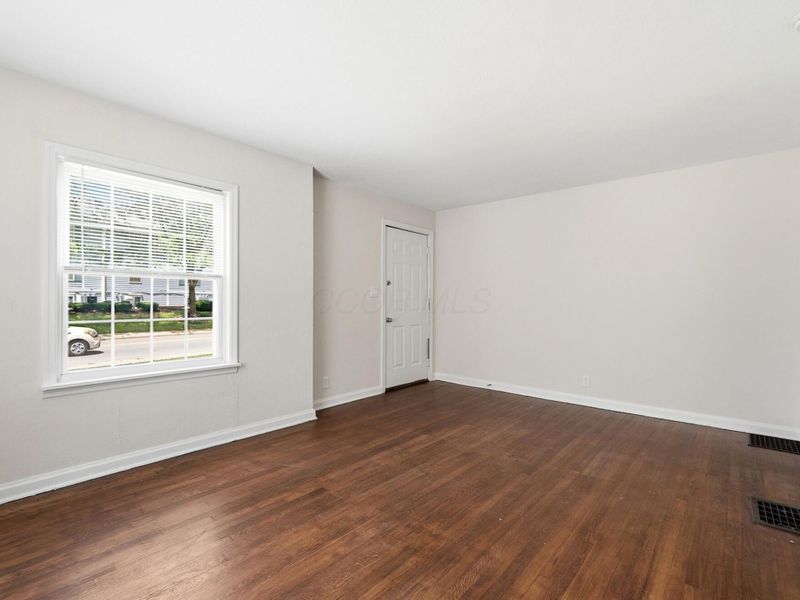 1754 Kenny Road , Columbus, OH 43212 Photo 9