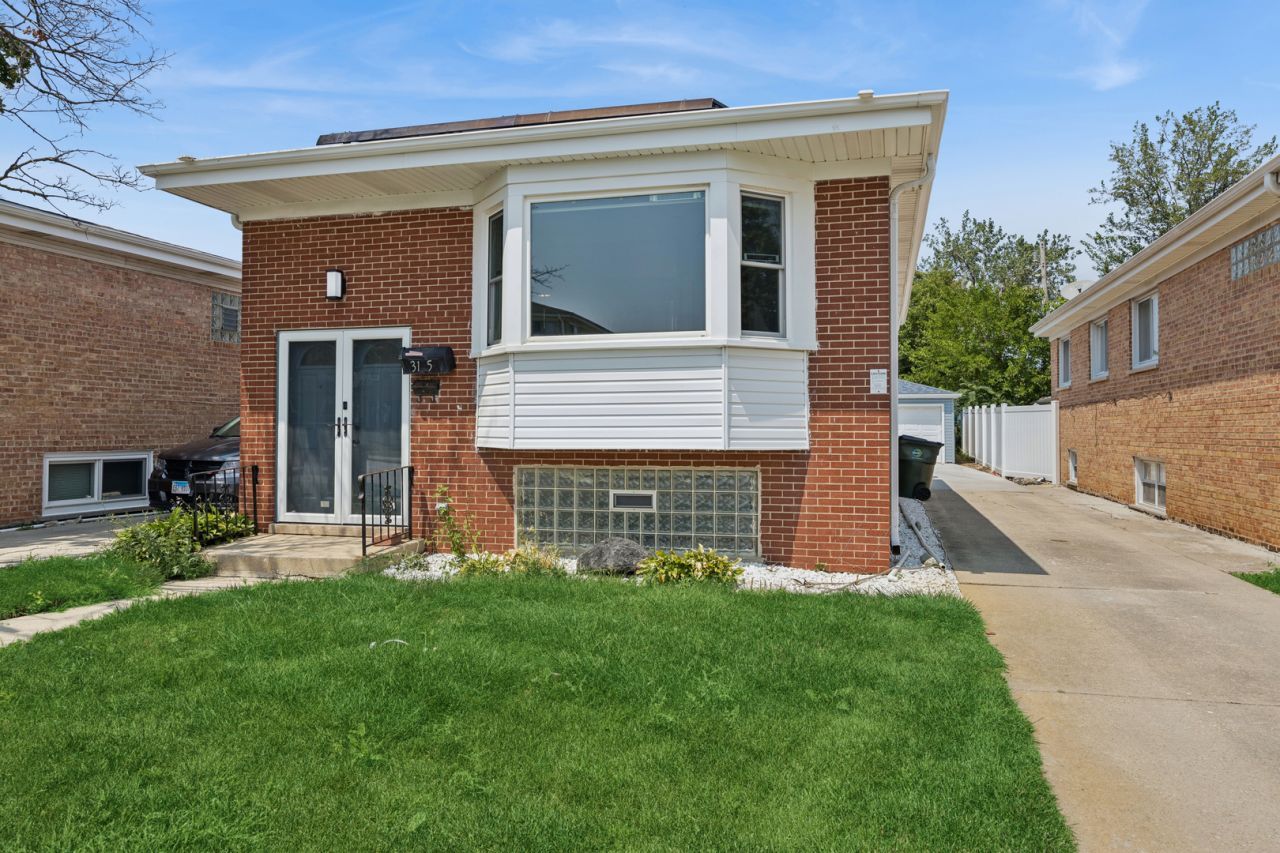 3105 Saint Charles Road, Bellwood, IL 60104 Main Photo