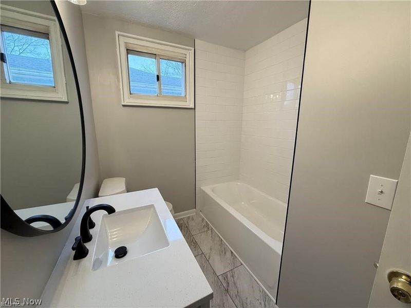 6751 Oakwood Road, Parma Heights, OH 44130 Photo 16