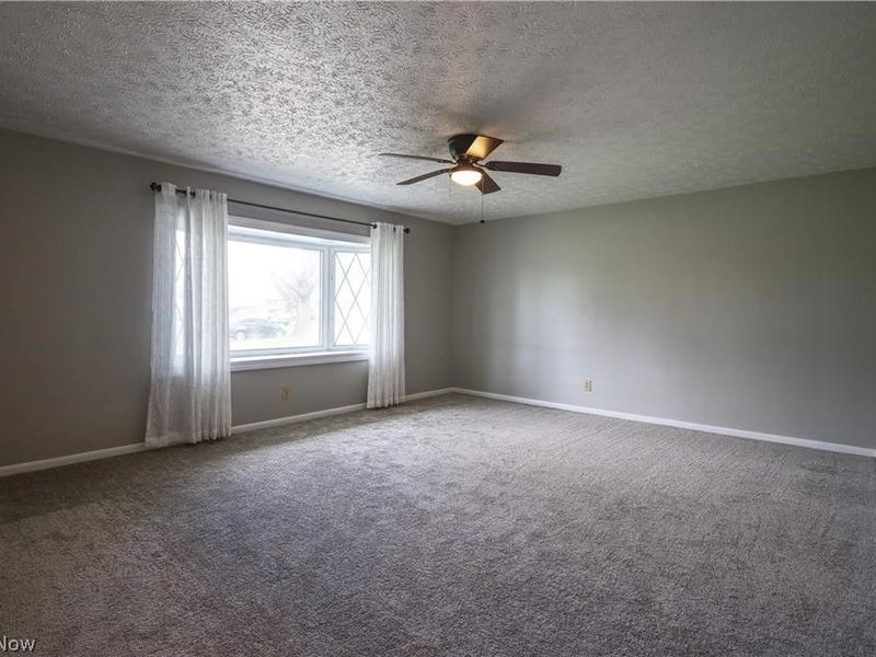 6751 Oakwood Road, Parma Heights, OH 44130 Photo 2