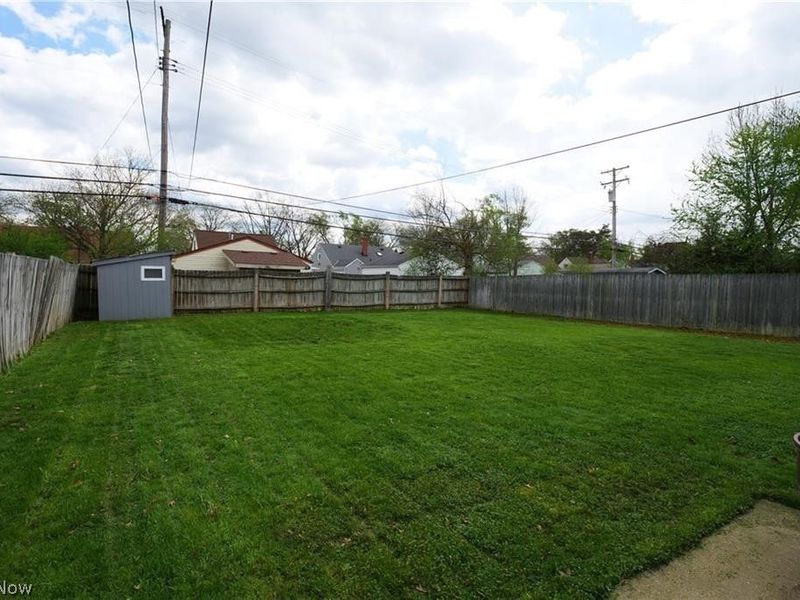 6751 Oakwood Road, Parma Heights, OH 44130 Photo 32