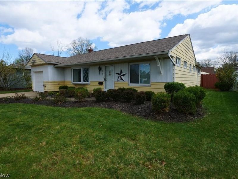6751 Oakwood Road, Parma Heights, OH 44130 Photo 39