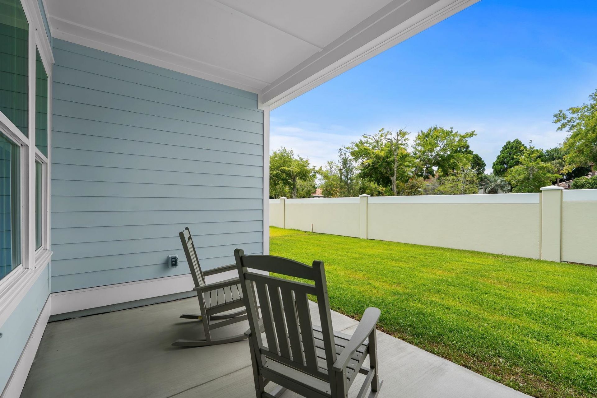 223 Atlantic Breeze St. Photo 9