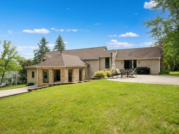 2418 5th Street SW, Rochester, MN 55902