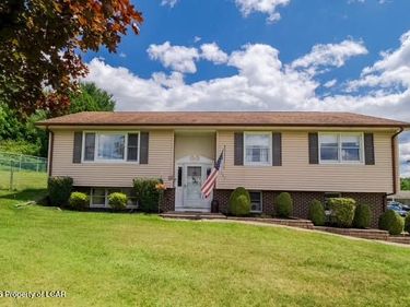537 Mount Olivet Road, Wyoming, PA 18644