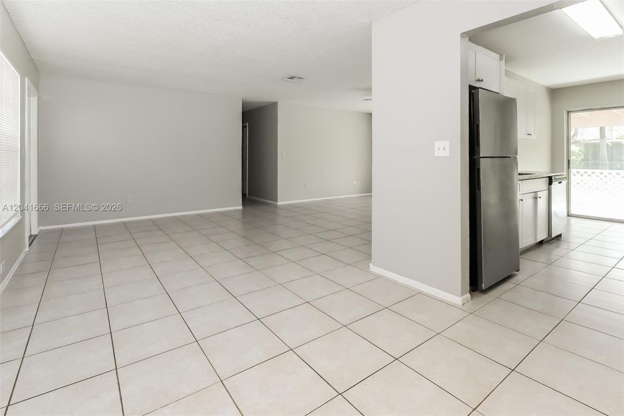 830 Royal Palm Beach Blvd, Royal Palm Beach, FL 33411 Photo