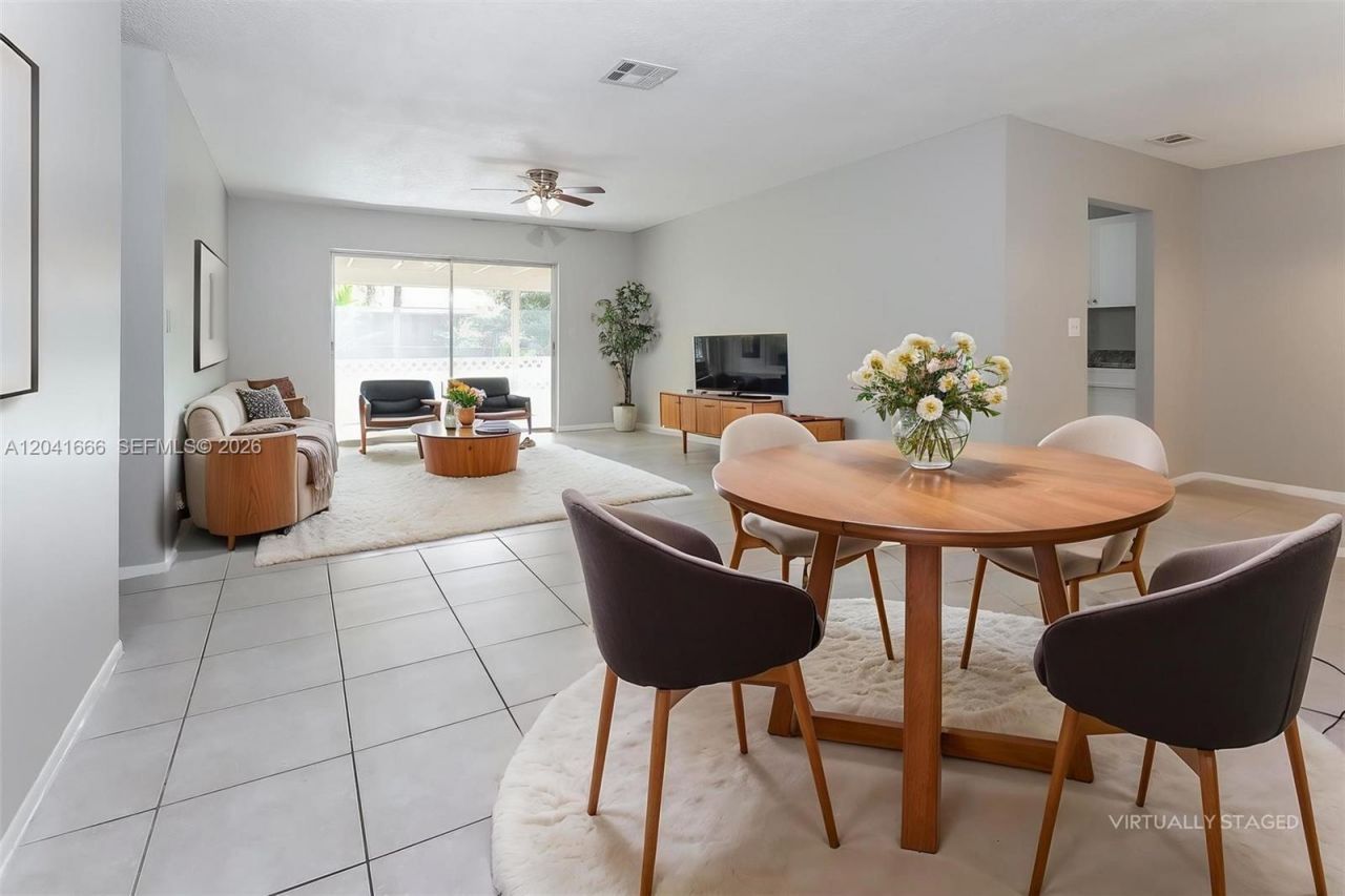 830 Royal Palm Beach Blvd, Royal Palm Beach, FL 33411 Photo